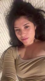 Freckledbabyy webcam model stream image