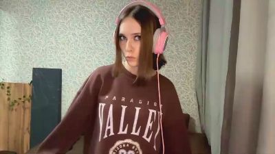 ShainaFraile webcam model stream image