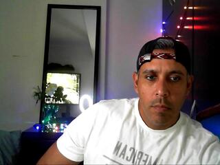 Matthew Fire webcam model stream image