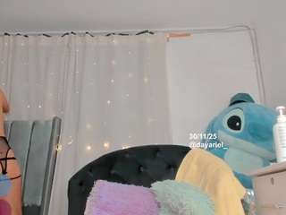 yellowranger1 webcam model stream image