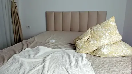 Saradiamond1 webcam model stream image