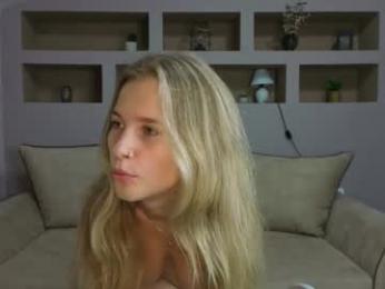 lynntiny webcam chaturbate model stream image