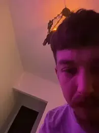 Kissmalditox webcam model stream image