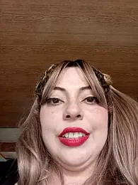 madelaine- webcam model stream image