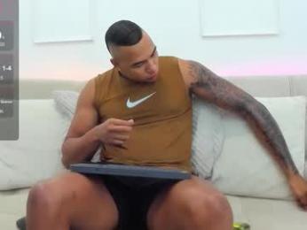 yampier01 webcam model stream image