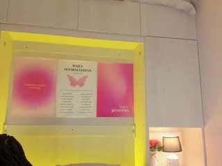 tamarazaki webcam model stream image