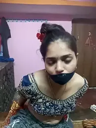 Cute-Simmi webcam model stream image