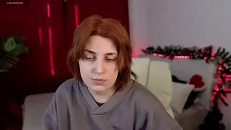 FoxyRayy webcam model stream image