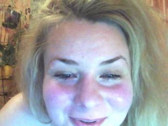 HollyLaPretty webcam model stream image