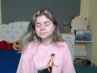 Tina Ryder webcam model stream image