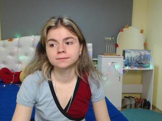 Tina Ryder webcam model stream image