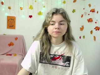 Tina Ryder webcam model stream image