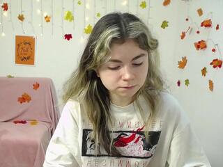 Tina Ryder webcam flirt4free model stream image