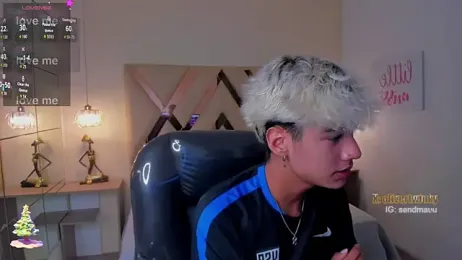 OliverTwinky webcam model stream image