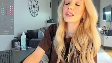 Juicy_Bella webcam model stream image