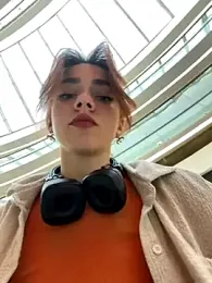 Lily__Belle webcam model stream image