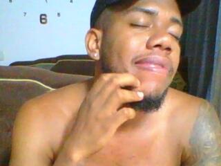 Joan Saenz webcam model stream image