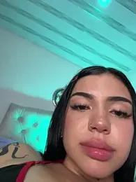 VioletEvanzz webcam model stream image