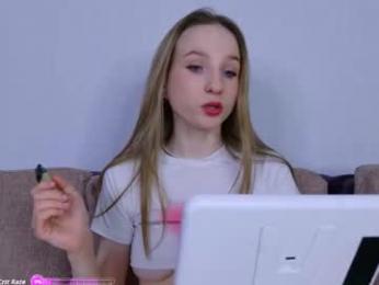 b4by_emilia webcam model stream image