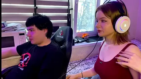 LaslyTilly webcam model stream image