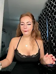 MissAroraaaxo webcam stripchat model stream image