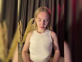 EmmaCrystall webcam model stream image