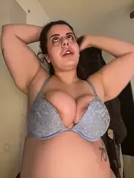 holyeroticss webcam model stream image