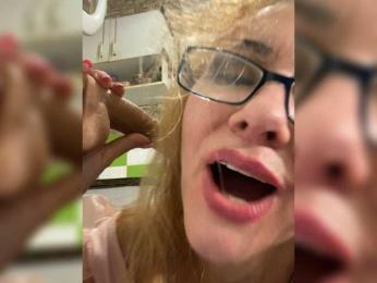 Ritia webcam bongacams model stream image