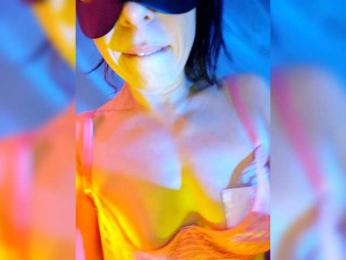 WILD-love-WILD webcam model stream image