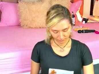 lunitadiva webcam model stream image