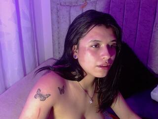Aixa Coral webcam model stream image
