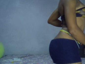 FreakyTrixie webcam model stream image