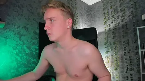 AlexxSweet webcam model stream image