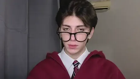 Oliver_star_boy_ webcam model stream image