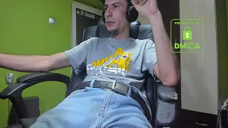 BigCumShoot webcam model stream image