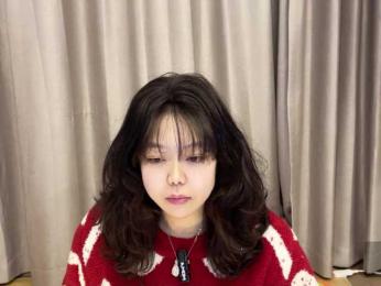 Kittenfishing webcam model stream image