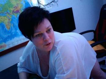 -alenyshka- webcam model stream image