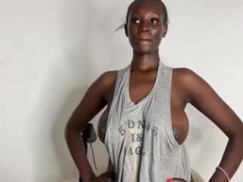 betty_fire_ webcam model stream image