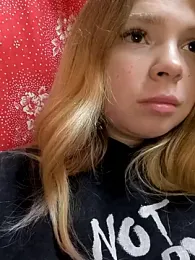 Zuli_Kiska webcam stripchat model stream image