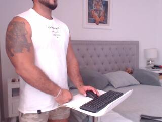 Derek Fit webcam flirt4free model stream image