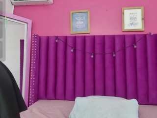 littlee-emily webcam model stream image