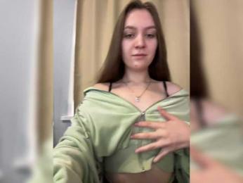 CyrilaPuff webcam model stream image