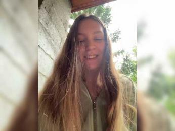 CyrilaPuff webcam model stream image