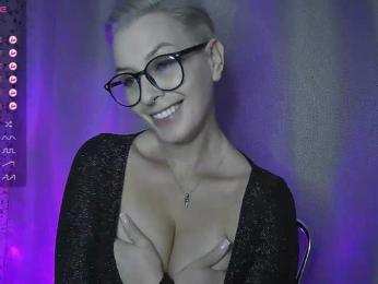 MamaKoska webcam model stream image