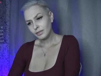 MamaKoska webcam model stream image