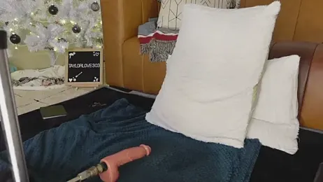 Taylorlove303 webcam stripchat model stream image