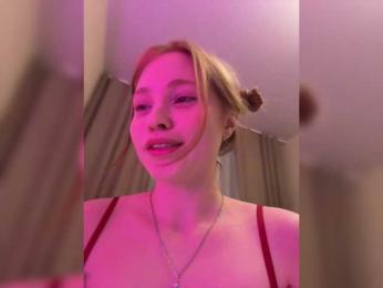 l1ttle_p0ppy webcam model stream image