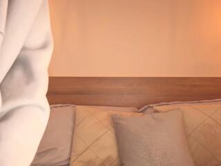 Zara Bliss webcam model stream image