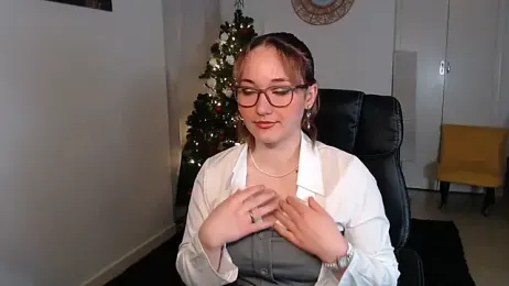 Crystal-dreamt webcam model stream image