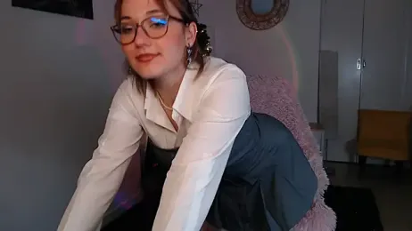 Crystal-dreamt webcam model stream image